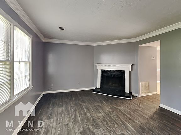 2nd image of 3081 Robie Ln