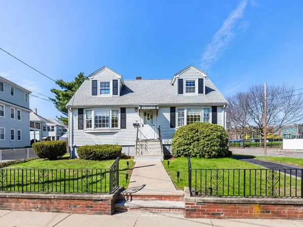 88 Dartmouth St, Medford, MA 02155