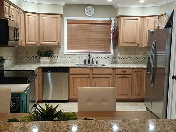 2nd image of 8801 Magnolia Ct