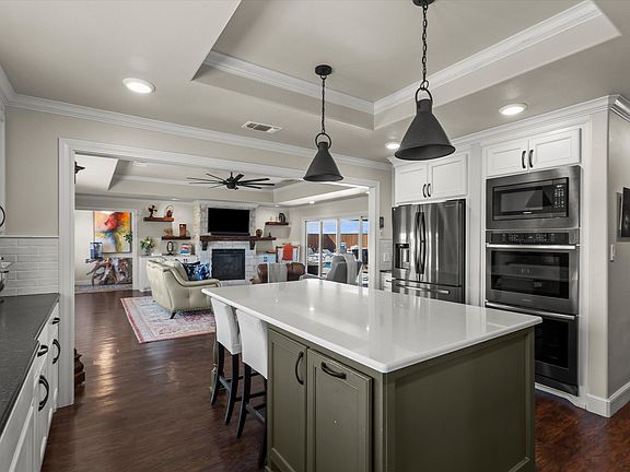 4th image of 151 N 2130th
