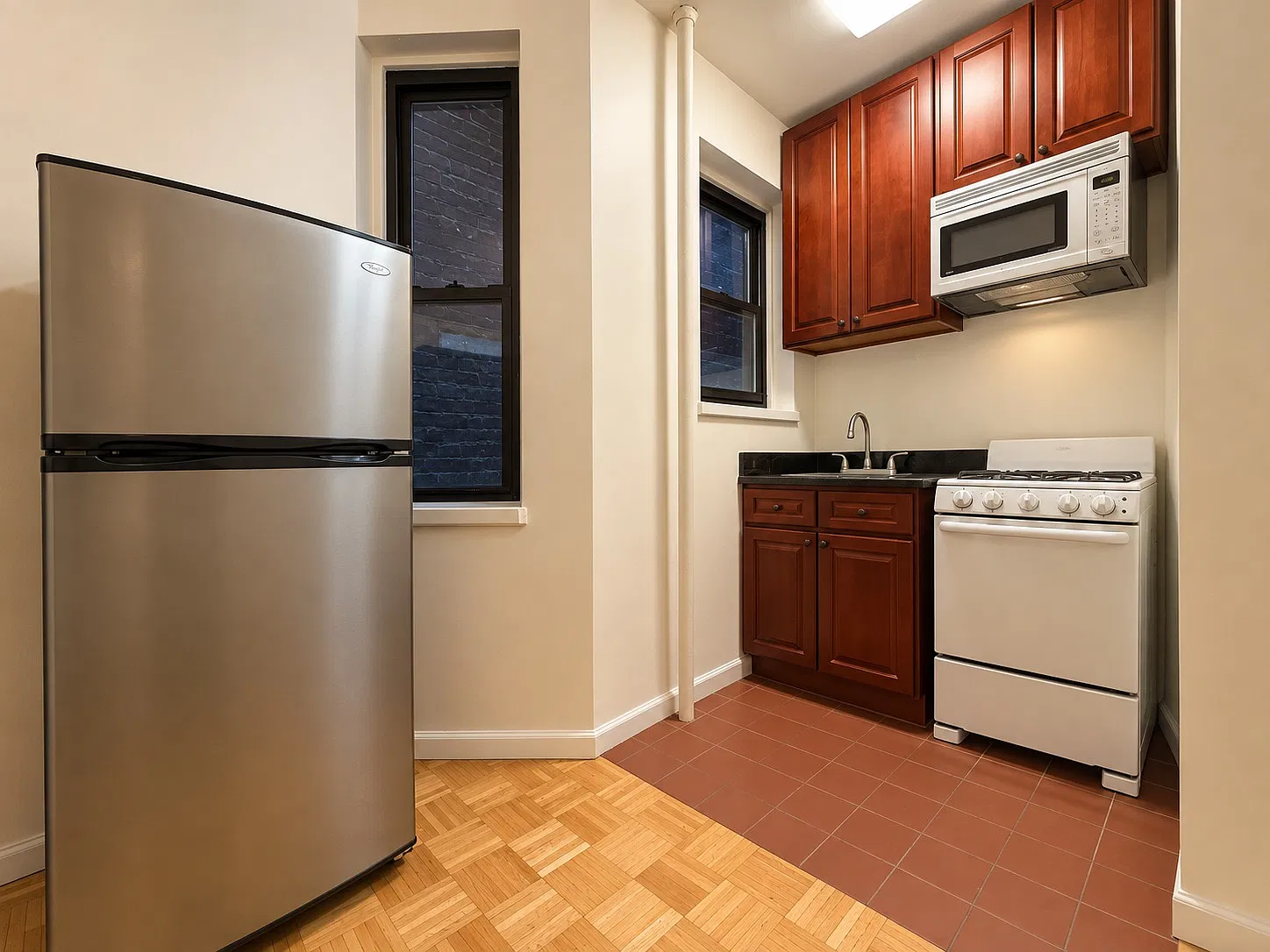 46 Allen Street — Photo 4
