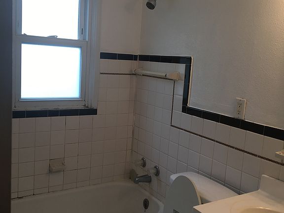 2nd image of 5509 Sunbury Ave