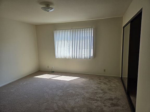 4th image of 434 E Elmwood Ave APT 107