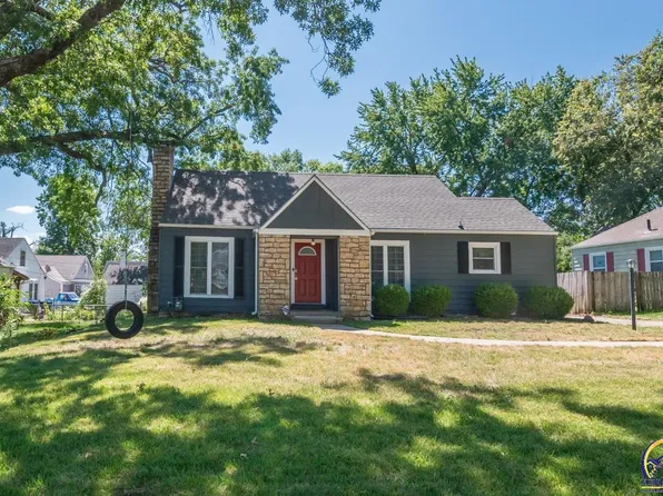 3111 SW Stafford St, Topeka, KS 66604