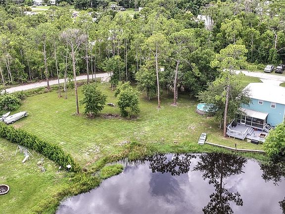 3rd image of 20483 Fern Cir
