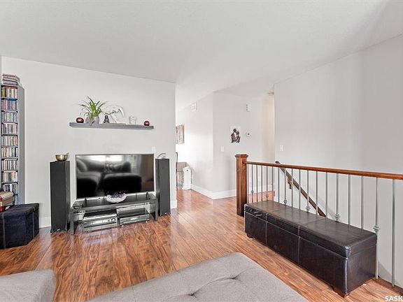 5th image of 848 4th St S