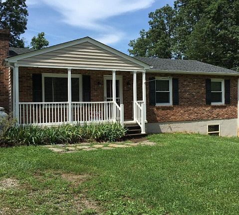 2nd image of 193 Windsor Forest Dr