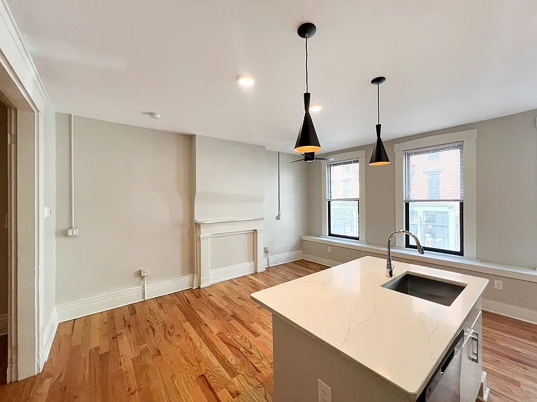 1223-1245 Main Street — Photo 5