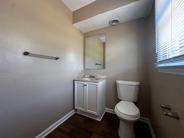 432 Homestead St #F — Photo 9