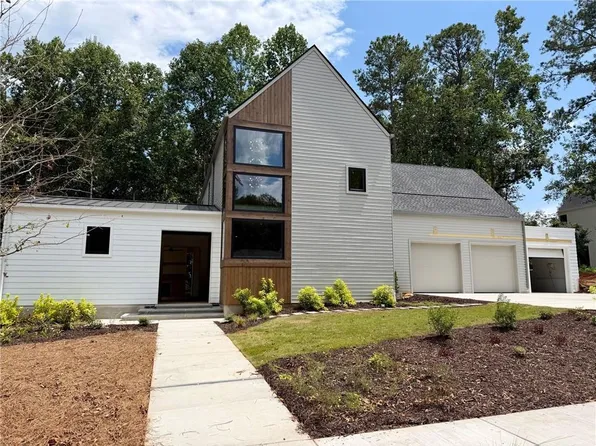 130 Cedarwood Ln, Roswell, GA 30075