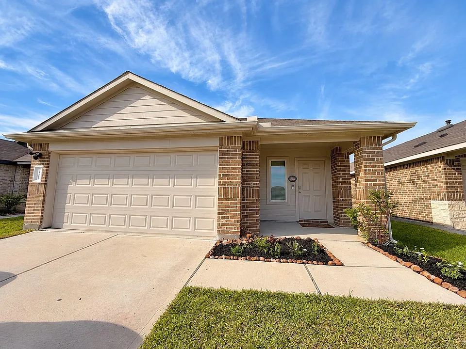 24215 Oriole Summit Dr