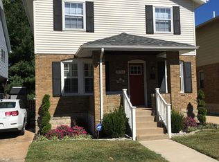 8765 Brentwood Pl, Saint Louis, MO 63144