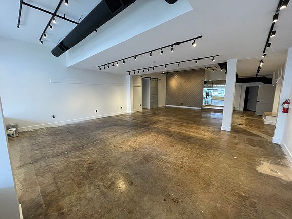3rd image of 305 Natchitoches St #305