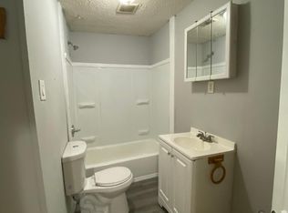 925 Washington Ave #B, Alton, IL 62002