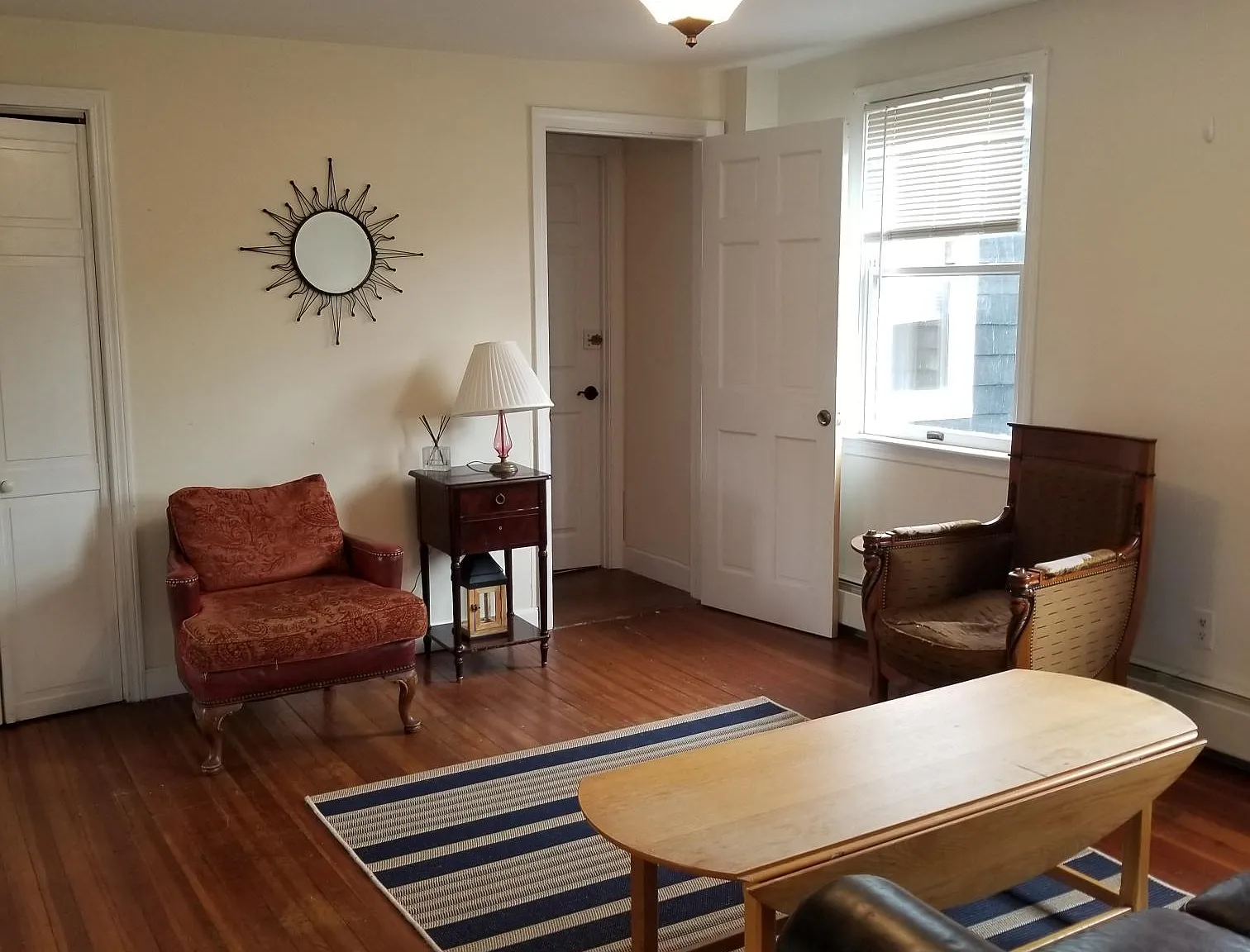 4 bed, 1300 sqft, $3,000 — Photo 4