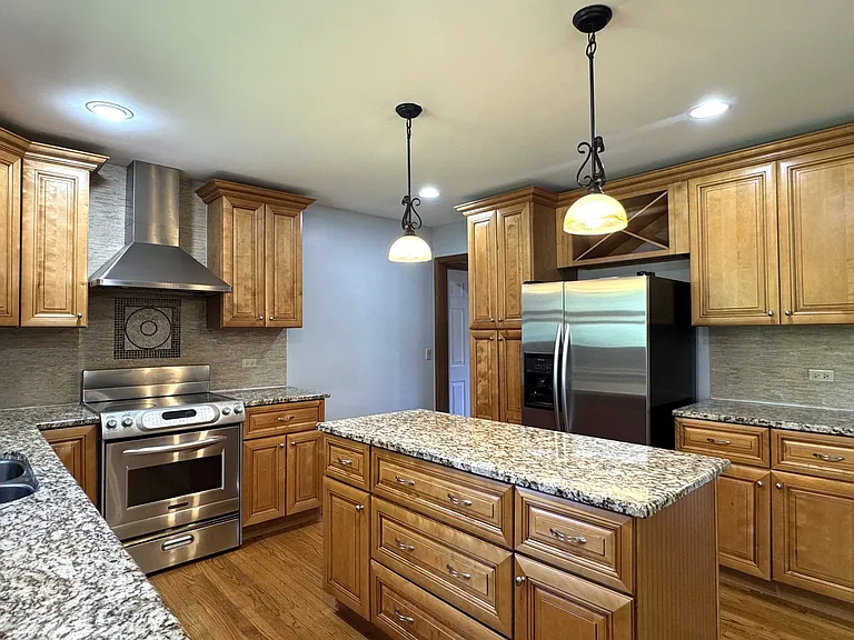 1217 Yorkshire Dr — Photo 11