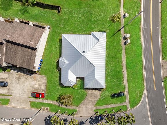 3rd image of 3204 Finsterwald Dr