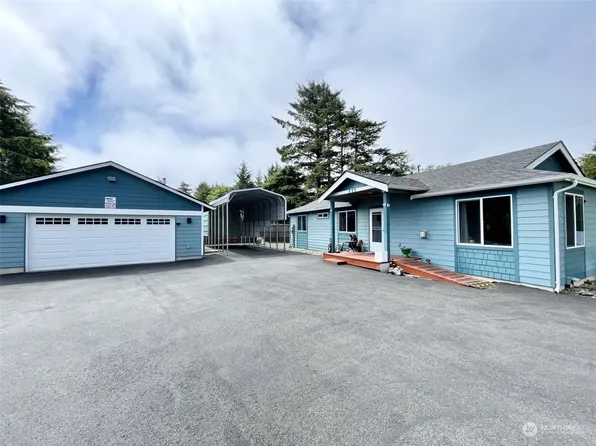 771 Edgewood Avenue NE, Ocean Shores, WA 98569