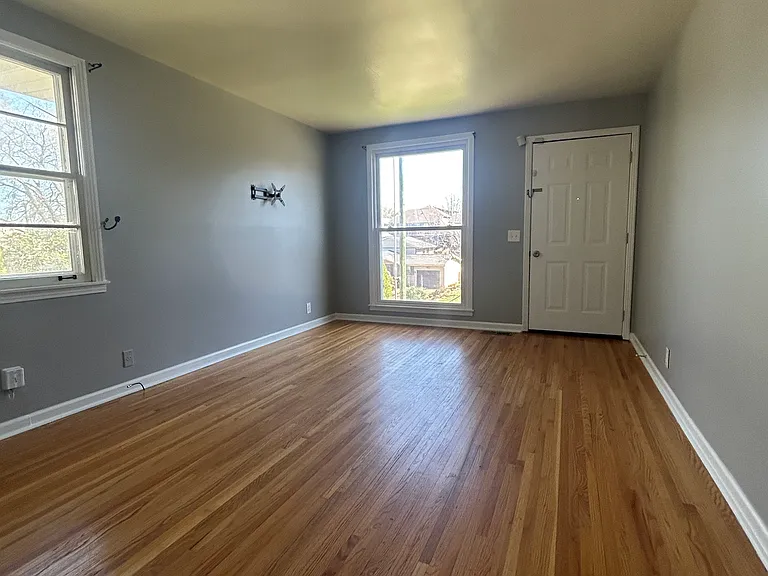 1705A 15th Ave S — Photo 3