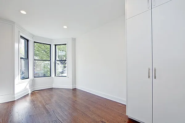 Rented by EXR | media 16