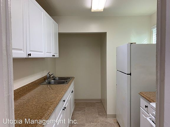 3rd image of 610 E 8th St #F1