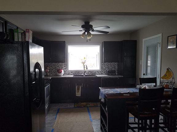 3rd image of 6221 W 93rd Pl
