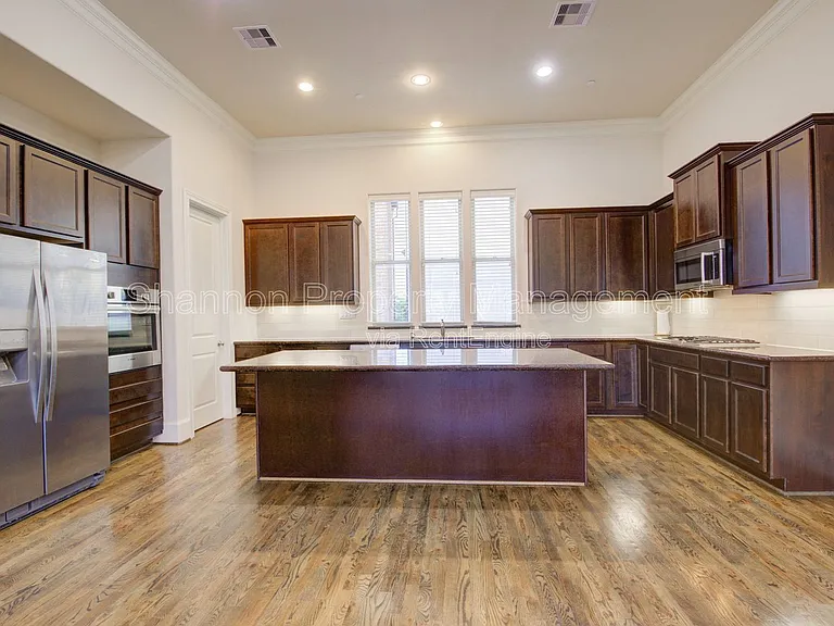 9627 Fannin Sta W — Photo 9