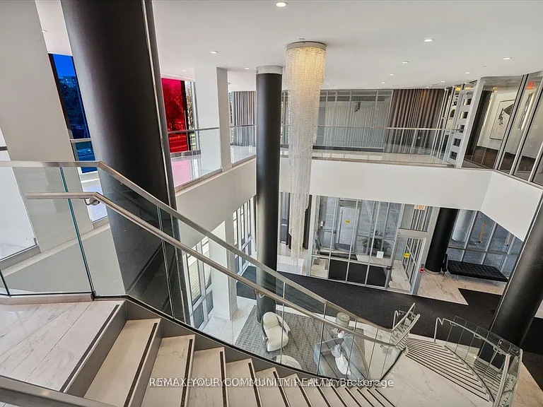 9471 Yonge St #230 — Photo 5