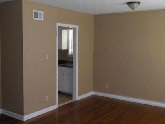 4th image of 5559 Lyford Ave