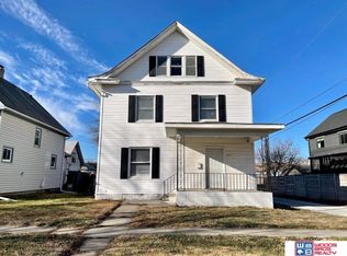 621 N 24th St, Lincoln, NE 68503