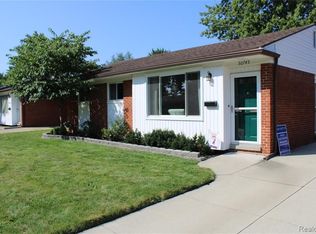 30745 Bradner Dr, Warren, MI 48088