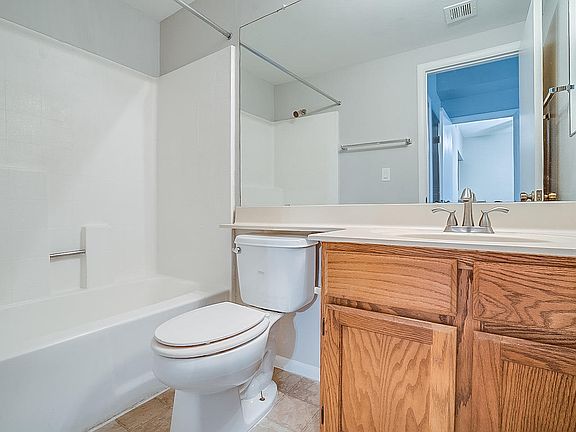 4th image of 930 N Mesa Dr Unit 1052