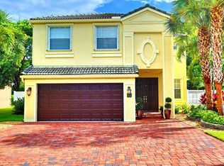 9050 Alexandra Cir, Wellington, FL 33414