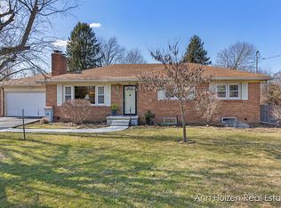 1797 Whitmore Ave NW, Grand Rapids, MI 49534