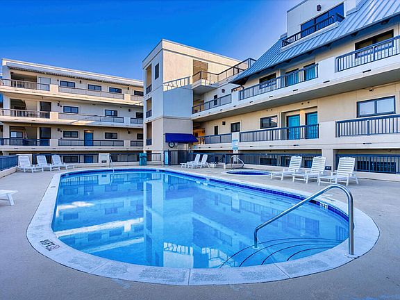 2nd image of 1302 Highway 98 APT 2Q