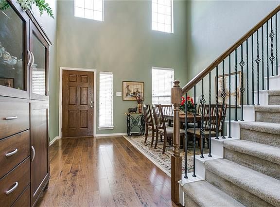 3rd image of 3817 Hickory Bend Trl