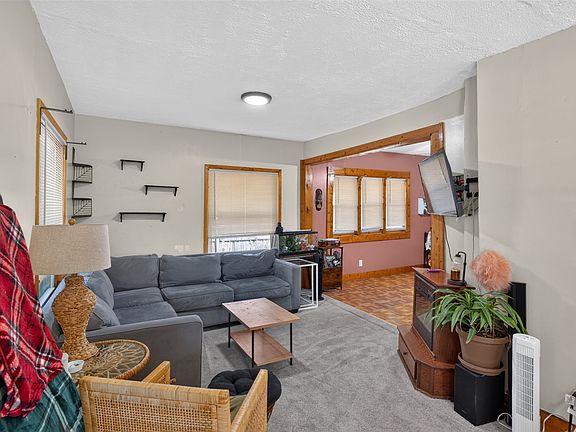 5th image of 1017 E 13th St