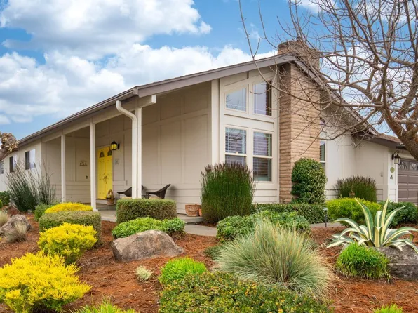 1001 Palmetto Way, Petaluma, CA 94954