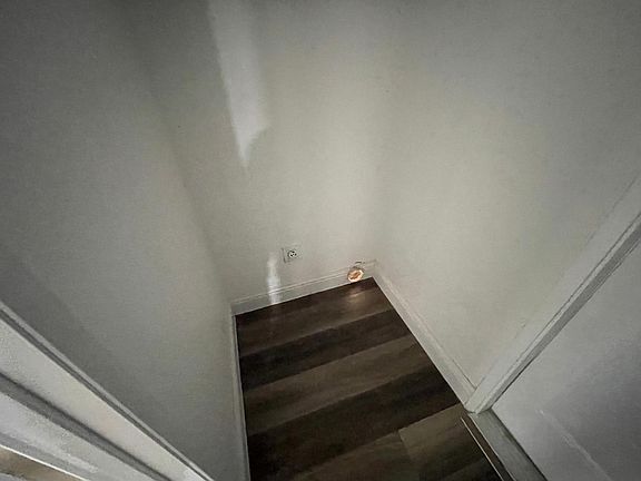 2nd image of 2366 Shropshire Dr