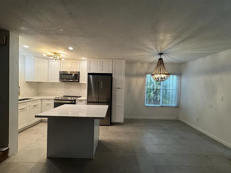 Kitchen and breakfast nook