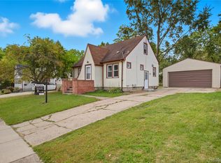 794 Clara Ave, Pontiac, MI 48340