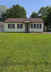 24 Pinecrest Rd, Whitesboro, NY, 13492
