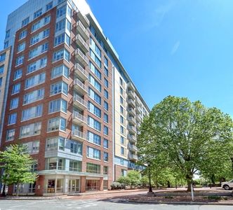 100 Station Lndg UNIT 207, Medford, MA, 02155