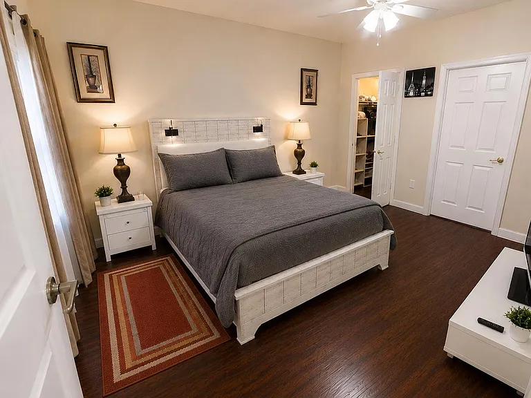 Master bedroom with sliding doors to lanai
