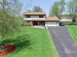 17912 Garden Valley Rd, Woodstock, IL 60098