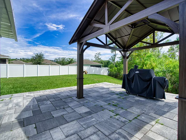 10932 Haws Ln — Photo 15