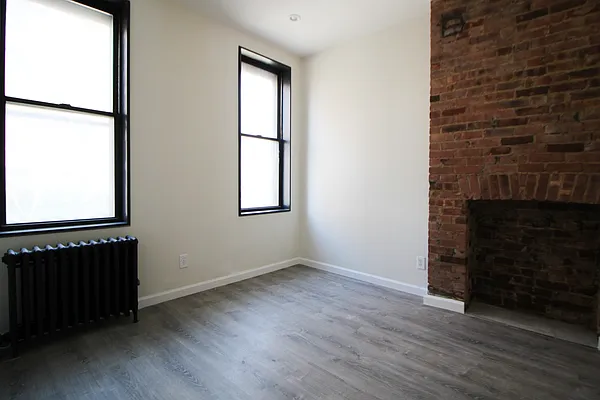 Rented by Bold New York | media 23