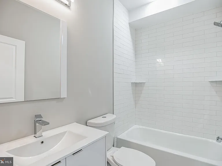 2216 Emerald St #A — Photo 19
