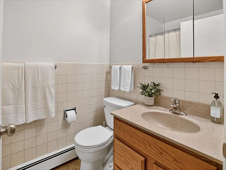 713 S Few St #2W — Photo 36