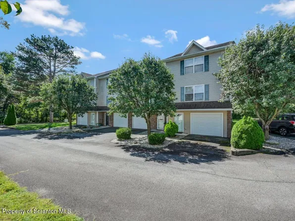 206 Parkedge Ln #D, Scranton, PA 18504